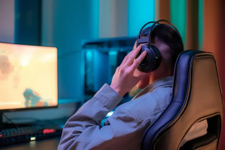 TenZ Valorant settings sensitivity DPI gaming setup